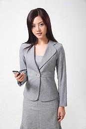 今天是V经典游戏《求生之路2》发售15周年