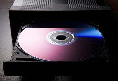 跨纬度风险来袭 《非生物因素》上市宣传片发布